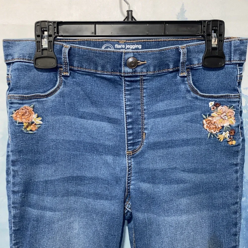 2x‎ Wonder Nation Flare, Jegging, Size XXL (18)Girls Embroidered Jean